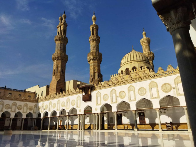 Explora El Cairo y Estambul